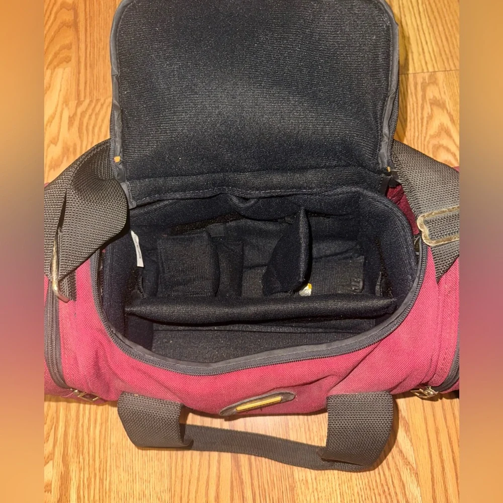 Minolta X-700 Camera set & Albinar Camera Bag